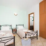 Valio Villa Drapanítika