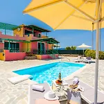 Villa Valio Drapanítika